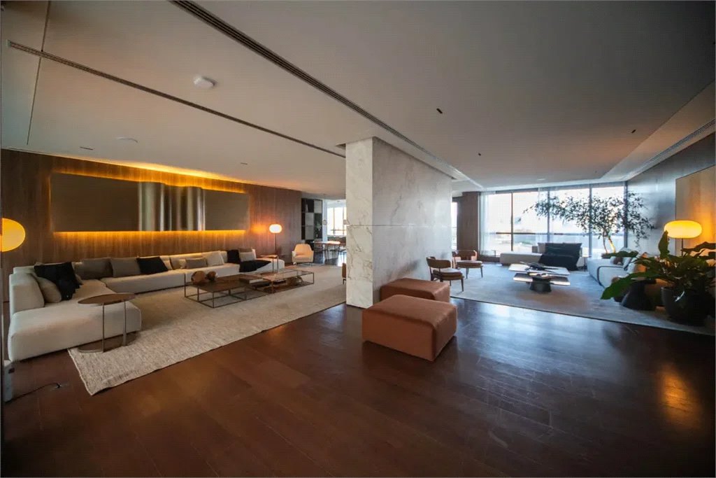 Apartamento à venda com 3 suítes em Jardim Morumbi, São Paulo, SP