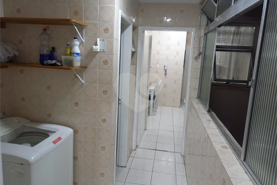 Apartamento à venda com 3 quartos, sendo 1 suíte, em Tortuga, Guarujá, SP