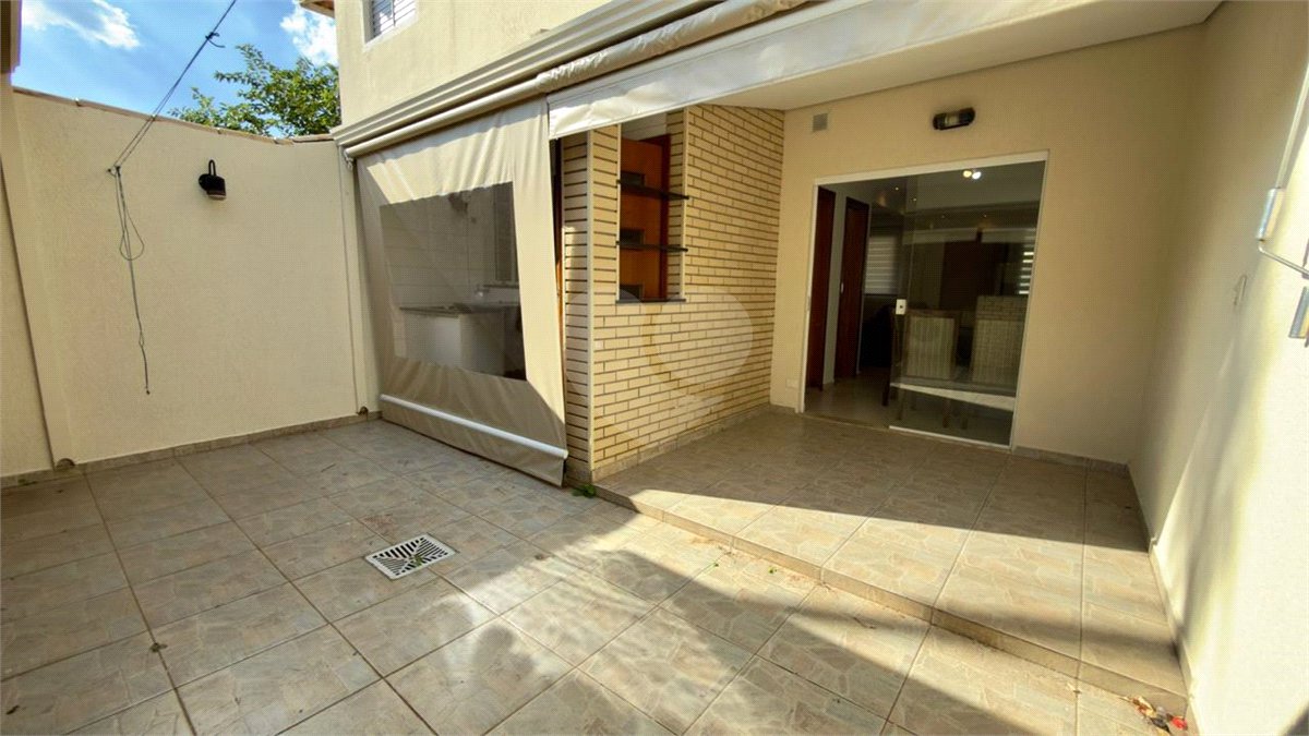 Casa à venda com 3 quartos, sendo 1 suíte, no condomínio Residencial Village Salermo, Sorocaba - SP