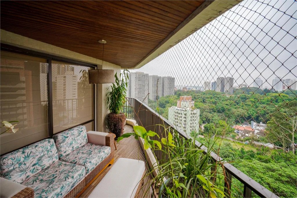 Apartamento à venda com 4 quartos, sendo 2 suítes, em Vila Suzana, São Paulo, SP