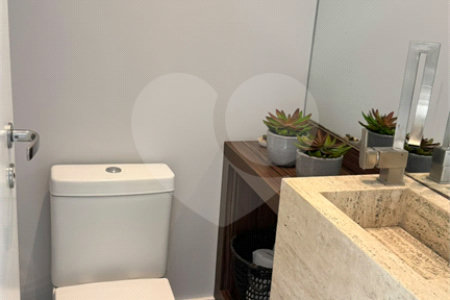 Apartamento à venda com 3 quartos, sendo 1 suíte, em Vila Firmiano Pinto, São Paulo, SP