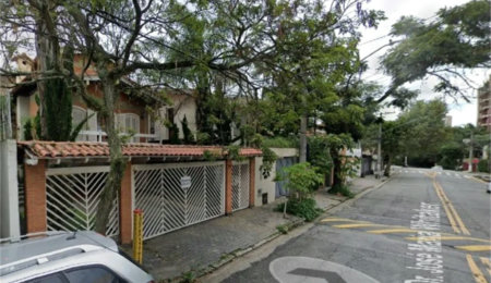 Terreno à venda com 20 quartos, sendo 10 suítes, em Vila Sônia, São Paulo, SP