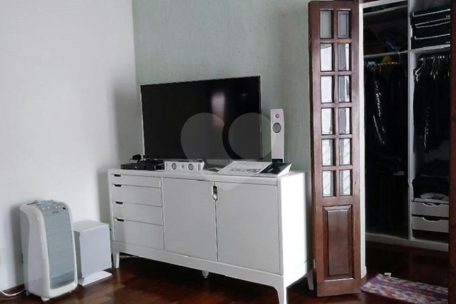 Sobrado à venda com 4 quartos, sendo 2 suítes, em Tucuruvi, São Paulo, SP