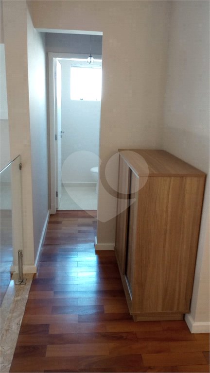 Casa à venda com 3 suítes no condomínio Picollo, Louveira - SP