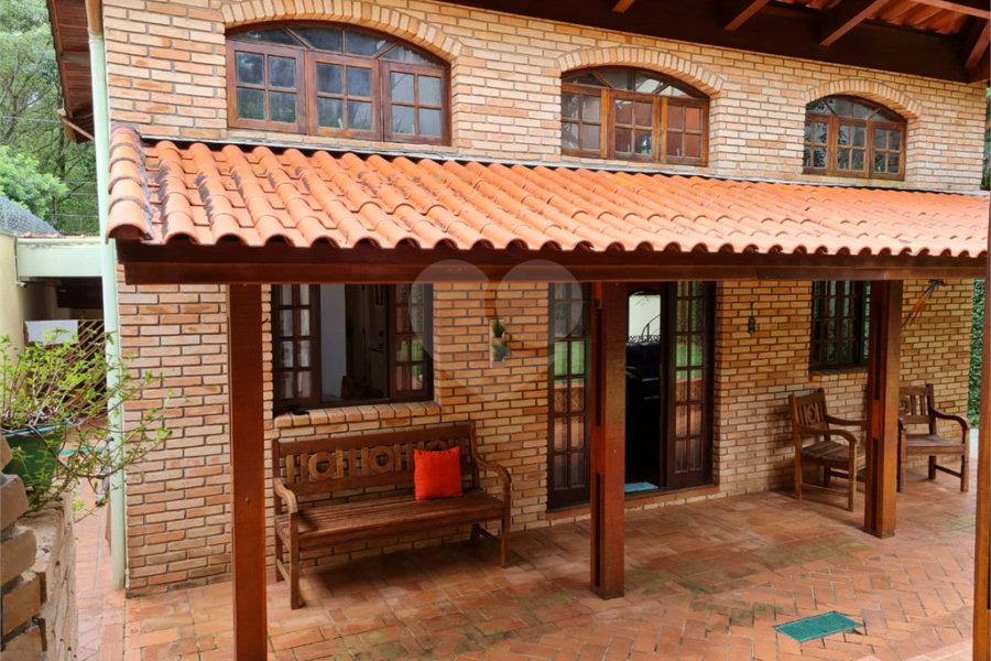 Sobrado à venda com 4 quartos, sendo 1 suíte,  em Jardim Leonor Mendes de Barros, São Paulo, SP