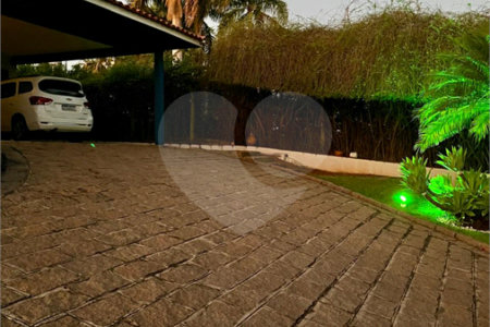 Casa à venda com 4 suítes no condomínio Residencial Vale das Laranjeiras, Indaiatuba - SP