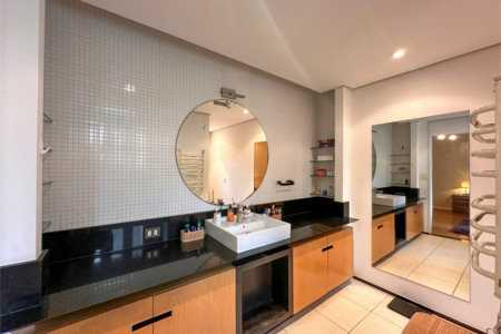 Casa à venda com 3 quartos, sendo 1 suíte, no condomínio Barão do Triunfo, São Paulo - SP