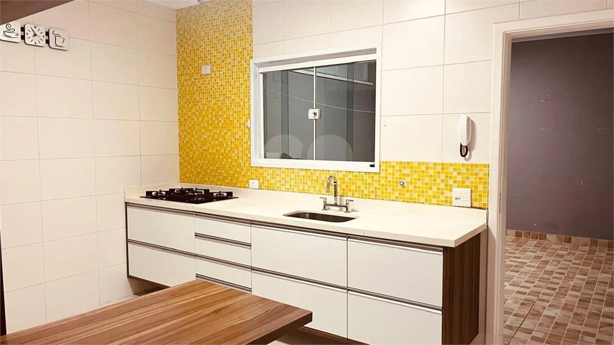 Casa à venda com 3 suítes em CUPECÊ, São Paulo, SP