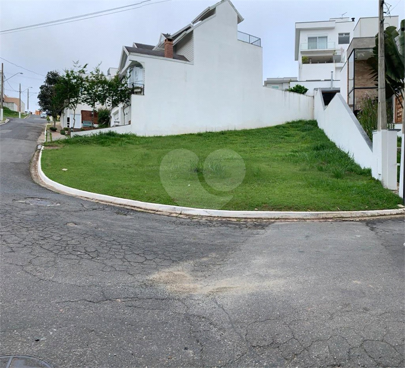 Terreno à venda no condomínio Mosaico da Serra, Mogi das Cruzes - SP