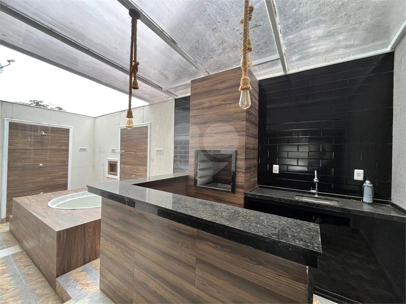 Casa à venda com 3 quartos, sendo 2 suítes, no condomínio Notting Hill - Campo Grande, Rio de Janeiro - RJ