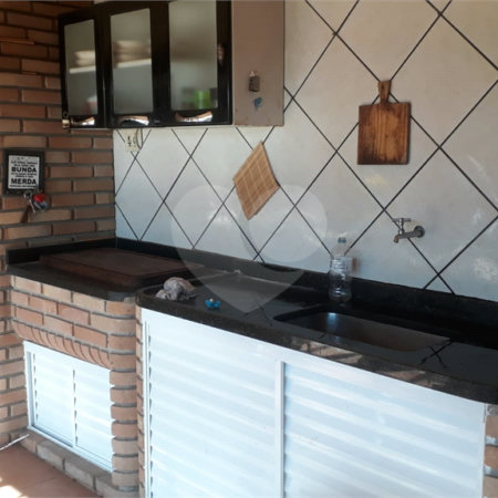 Sobrado à venda com 5 quartos, sendo 3 suítes, em Jardim dos Pinheiros, Atibaia, SP
