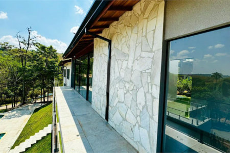 Casa à venda com 4 suítes no condomínio Associação Portal Ouro Verde, Atibaia - SP