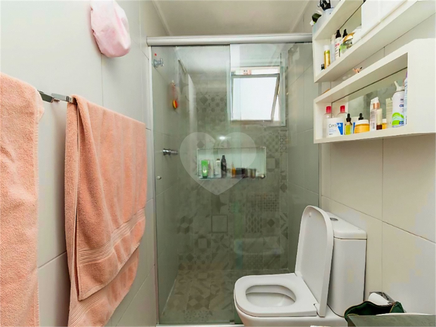 Apartamento à venda com 3 quartos, sendo 2 suítes,  em Pinheiros, São Paulo, SP