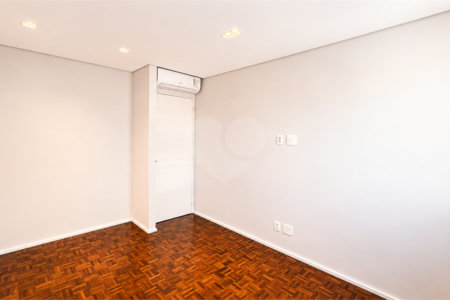 Apartamento à venda com 3 quartos, sendo 1 suíte, em Jardim Paulista, São Paulo, SP