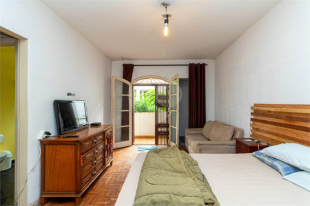 Casa Térrea à venda com 4 quartos, sendo 1 suíte, em Parque Jabaquara, São Paulo, SP