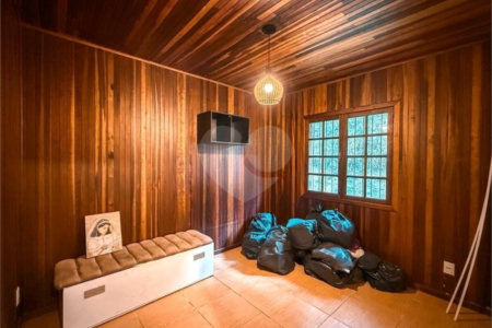 Casa à venda com 3 quartos, sendo 1 suíte,  em Chácara São João, Carapicuíba, SP