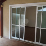 Casa à venda com 3 quartos, sendo 1 suíte,  no condomínio Vila Aracoara, Araraquara - SP