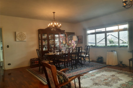Casa à venda com 4 quartos, sendo 3 suítes,  em Jardim Marajoara, São Paulo, SP