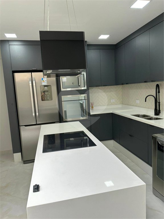 Casa à venda com 3 quartos, sendo 1 suíte, no condomínio Residencial Morada do Horto, São Paulo - SP