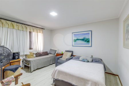 Apartamento à venda com 4 quartos, sendo 2 suítes, em Campo Belo, São Paulo, SP