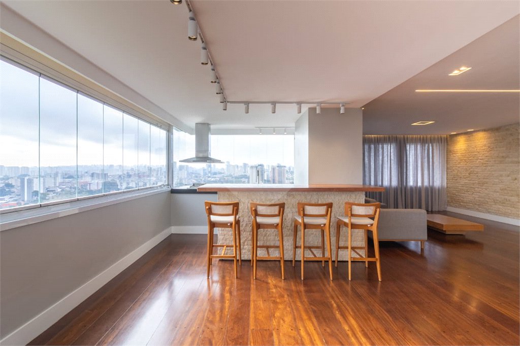 Apartamento à venda com 4 suítes em Vila Sofia, São Paulo, SP