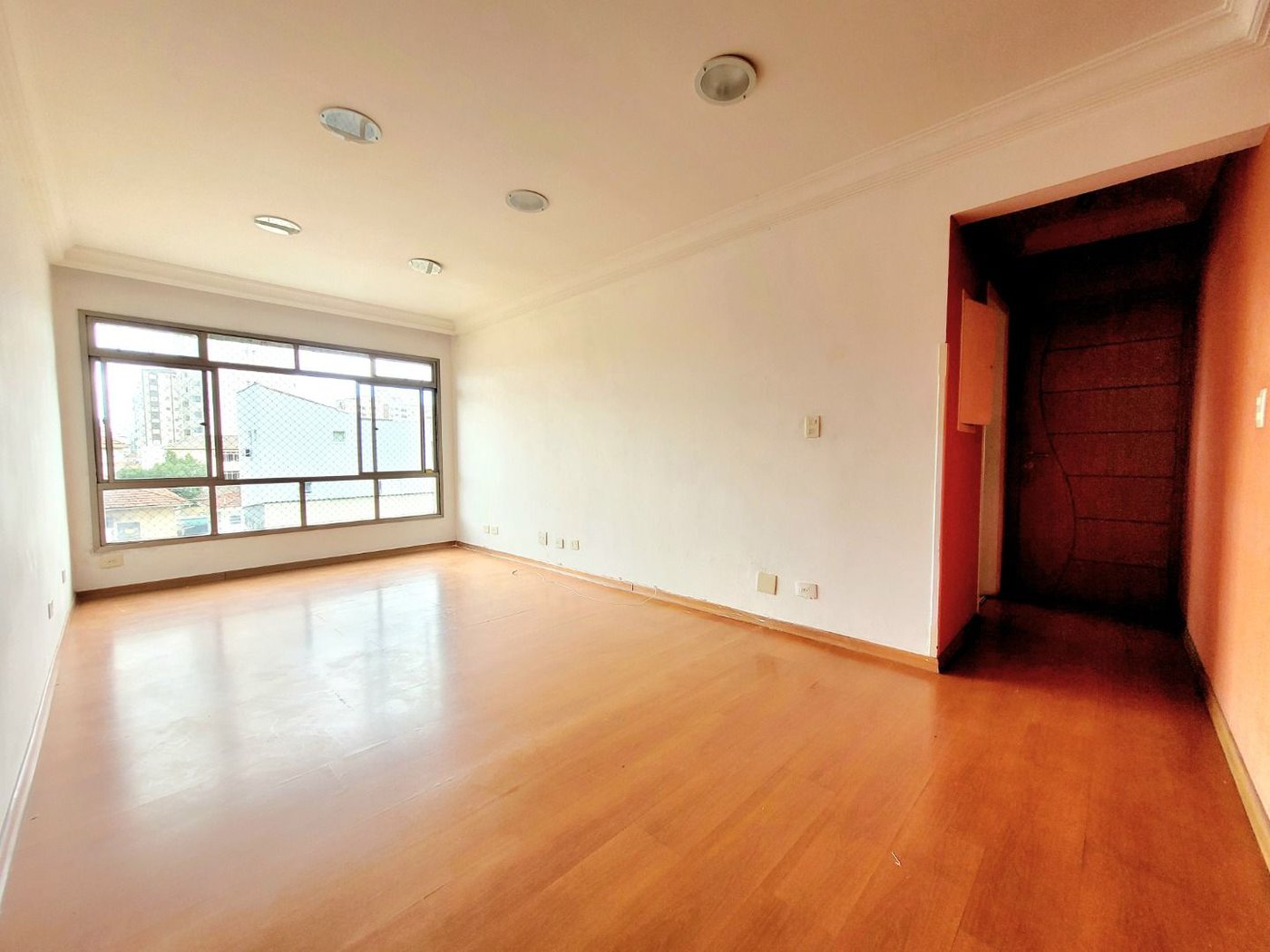 Apartamento com 2 dormitórios, 1 suíte, dependência de empregada à venda, 107 m² por R$ 640.000 - Marapé - Santos/SP
