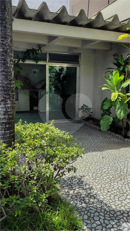 Casa à venda com 4 suítes em Vila Pirajussara, São Paulo, SP