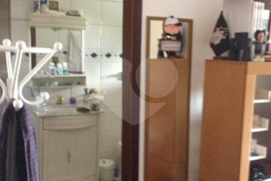 Sobrado à venda com 3 quartos, sendo 2 suítes, em Parque Edu Chaves, São Paulo, SP