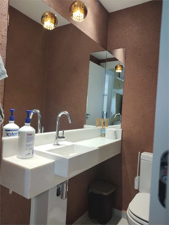 Apartamento à venda com 4 quartos, sendo 2 suítes, em Pinheiros, São Paulo, SP