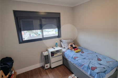 Apartamento à venda com 3 quartos, sendo 1 suíte,  em Ferreira, São Paulo, SP