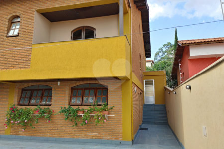 Casa à venda com 4 quartos, sendo 2 suítes, em Parque dos Príncipes, São Paulo, SP