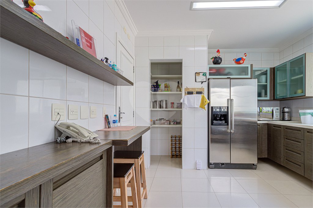 Casa à venda ou para alugar com 4 suítes no condomínio Ville de Vie, São Paulo - SP