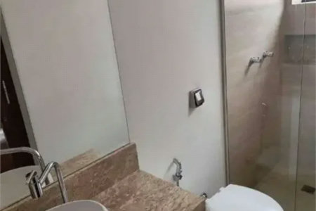 Sobrado à venda com 4 quartos, sendo 2 suítes,  em Lapa, São Paulo, SP