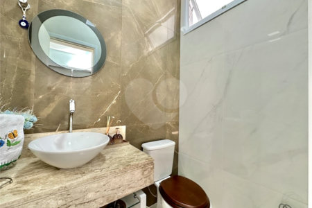 Casa à venda com 3 suítes no condomínio Golf Village, Carapicuíba - SP