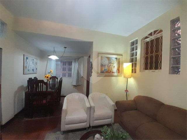 Sobrado à venda com 4 quartos, sendo 1 suíte,  em Saúde, São Paulo, SP