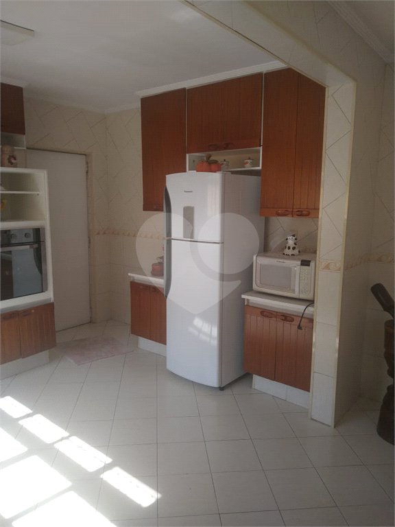 Casa à venda com 4 quartos, sendo 1 suíte,  em Vila Gustavo, São Paulo, SP