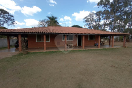 Casa à venda com 3 quartos, sendo 1 suíte,  em Estância Conceição, Itapetininga, SP