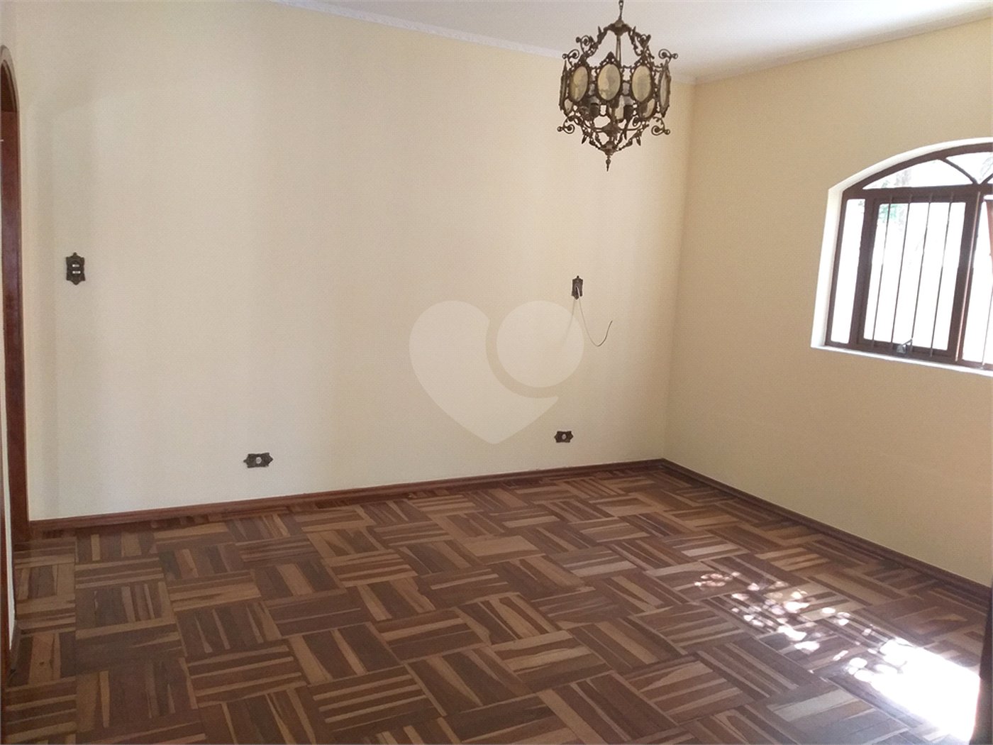 Casa à venda com 3 quartos, sendo 1 suíte,  em Santa Rosa, Vinhedo, SP