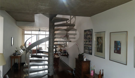 Casa de Vila à venda com 3 quartos, sendo 1 suíte, em Indianópolis, São Paulo, SP