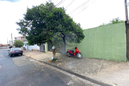 Casa à venda com 2 quartos em Loteamento Municipal São Carlos 3, São Carlos, SP