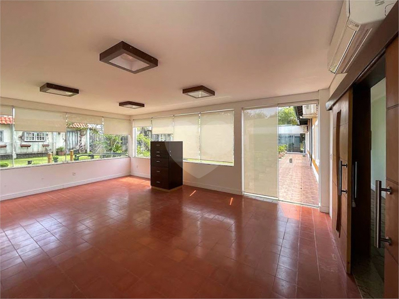 Casa à venda com 4 suítes no condomínio Miollo da Granja, Cotia - SP
