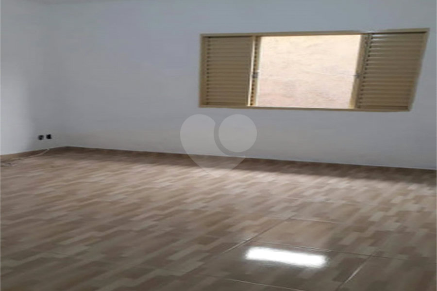 Casa à venda com 4 quartos, sendo 1 suíte, em São João Clímaco, São Paulo, SP