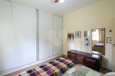 Casa Térrea à venda com 4 quartos em Campo Belo, São Paulo, SP