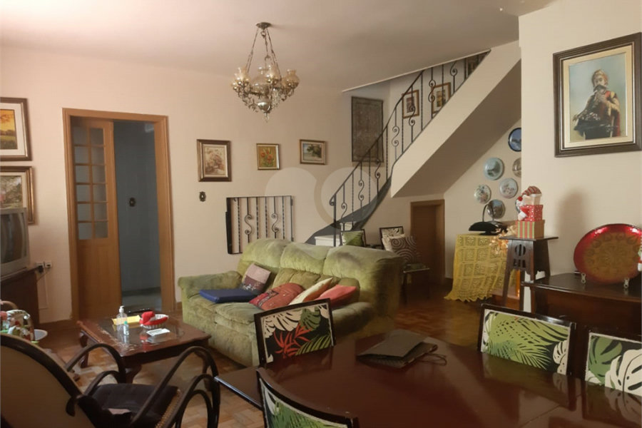 Sobrado à venda com 5 quartos em Santana, São Paulo, SP