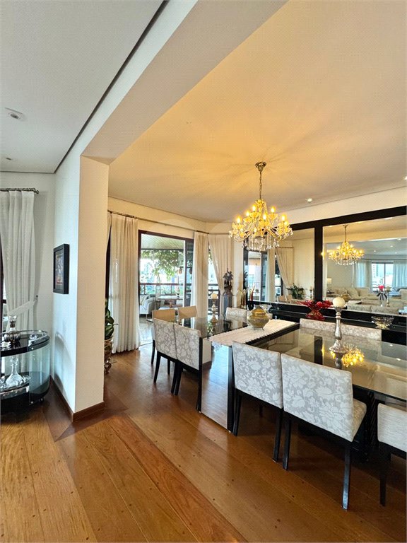Apartamento à venda com 4 suítes em Vila Suzana, São Paulo, SP