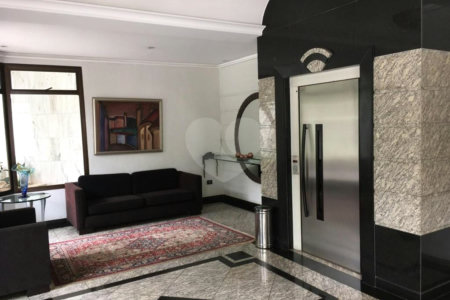 Apartamento à venda com 4 quartos, sendo 2 suítes,  em Vila Andrade, São Paulo, SP