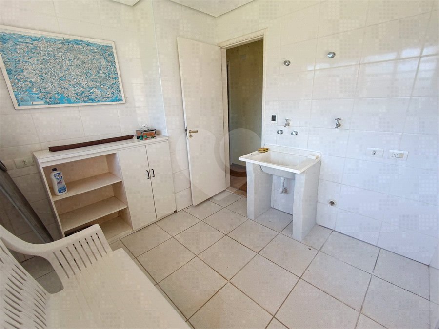 Chácara à venda com 4 quartos, sendo 1 suíte, em Vila Vilma (mailasqui), São Roque, SP