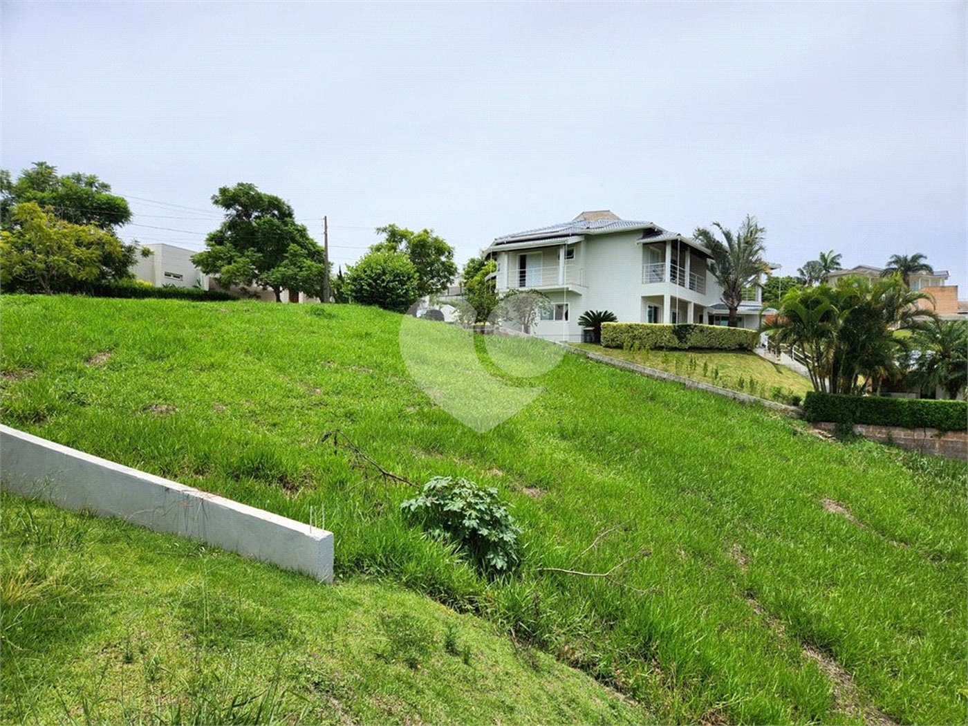 Terreno à venda no condomínio Jardim Primavera, Louveira - SP