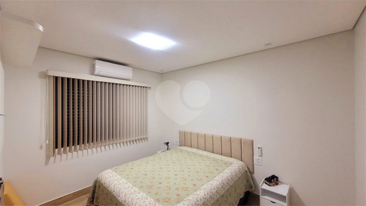 Casa à venda com 4 suítes no condomínio Sta Morriz, Campinas - SP