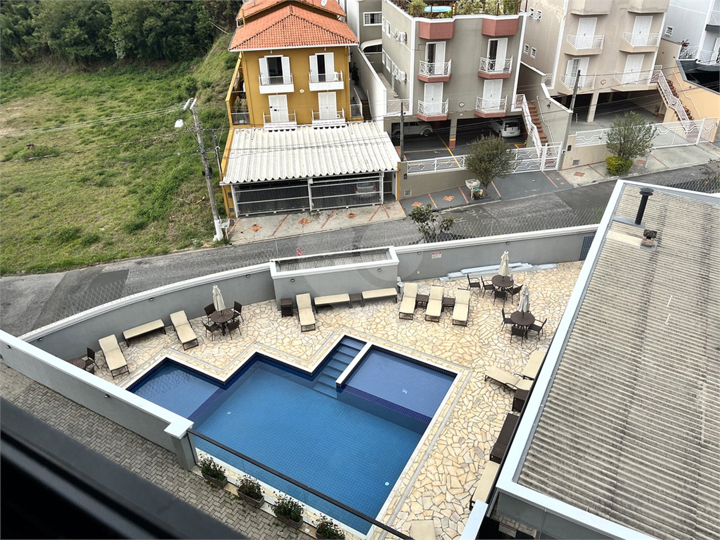 Cobertura à venda com 3 suítes no Centro, Vinhedo, SP